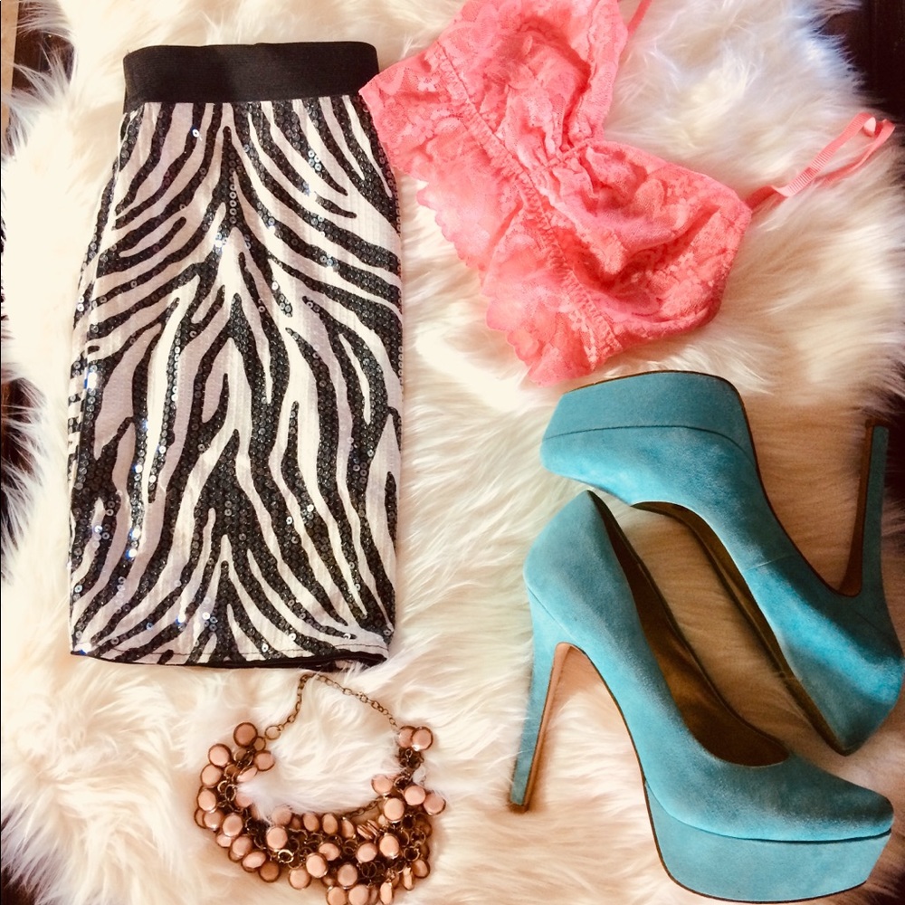 Sequin Zebra Mini Skirt Size Medium Sans Souci